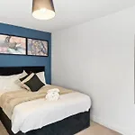 Harbourside Heaven In - Sleeps 8 *